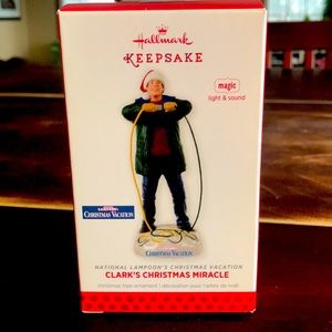 NEW 2013 HALLMARK CLARK'S CHRISTMAS MIRACLE